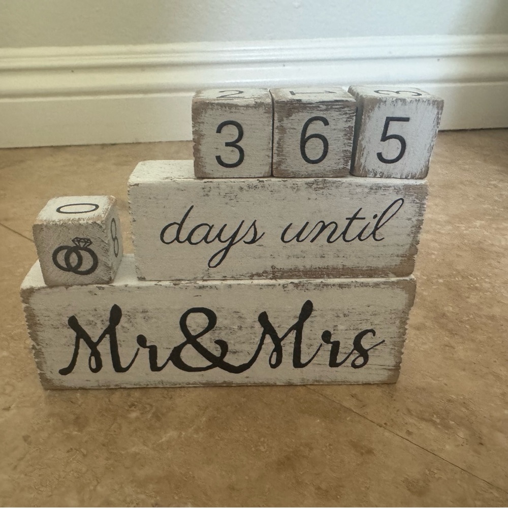 Wedding countdown blocks